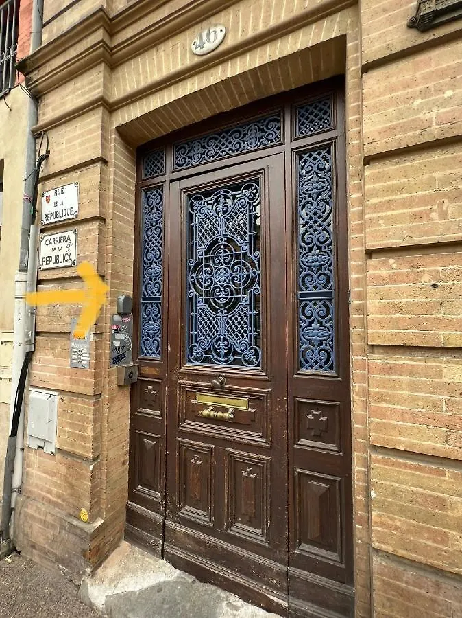 Toulouse : Studio Equipe Au Coeur De St-Cyprien Διαμέρισμα